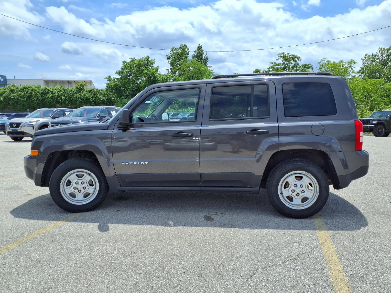 Used 2015 Jeep Patriot Sport FWD image 33