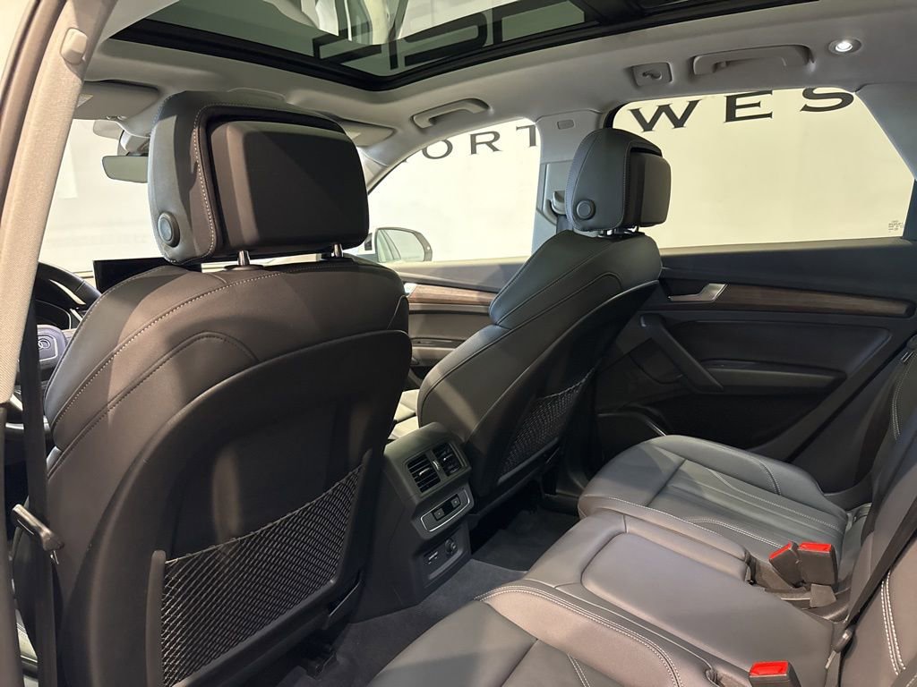 Used 2024 Audi Q5 2.0T Premium image 30