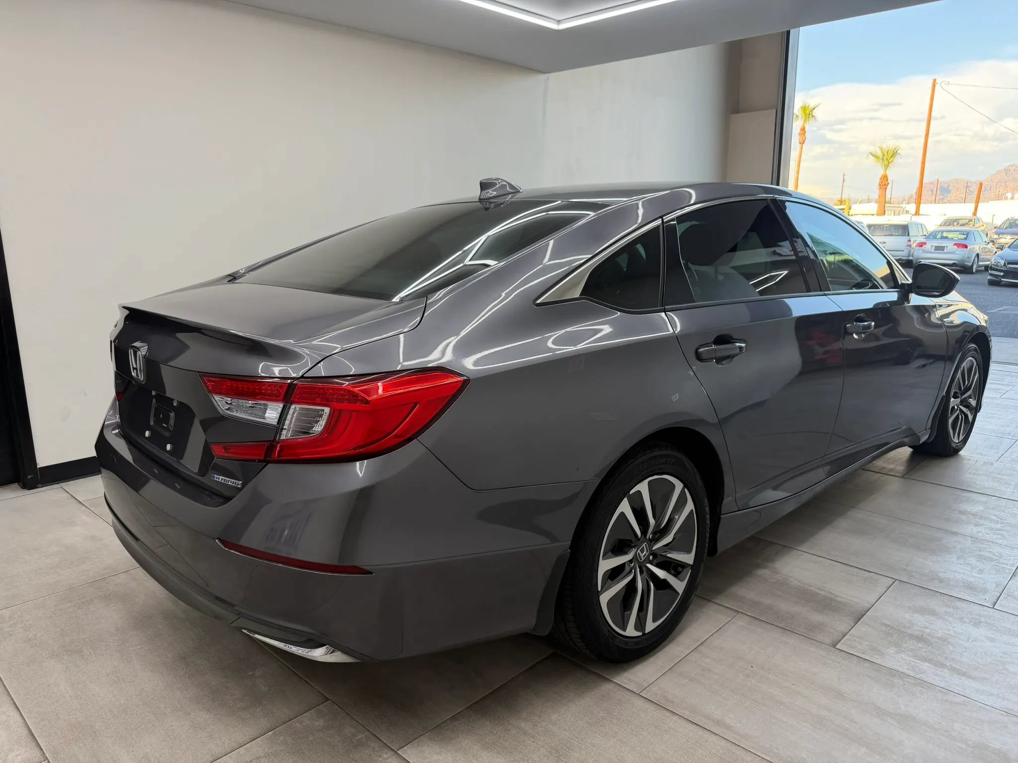 Used 2019 Honda Accord Hybrid image 11