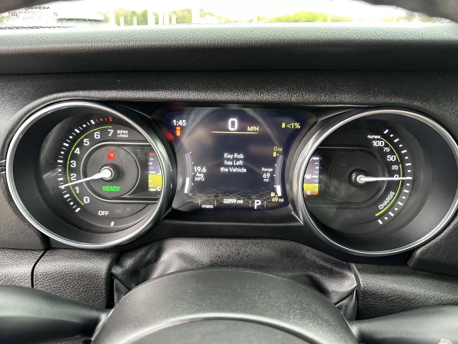 Used 2023 Jeep Wrangler Unlimited Sahara w/ Cold Weather Group AWD/4WD image 26