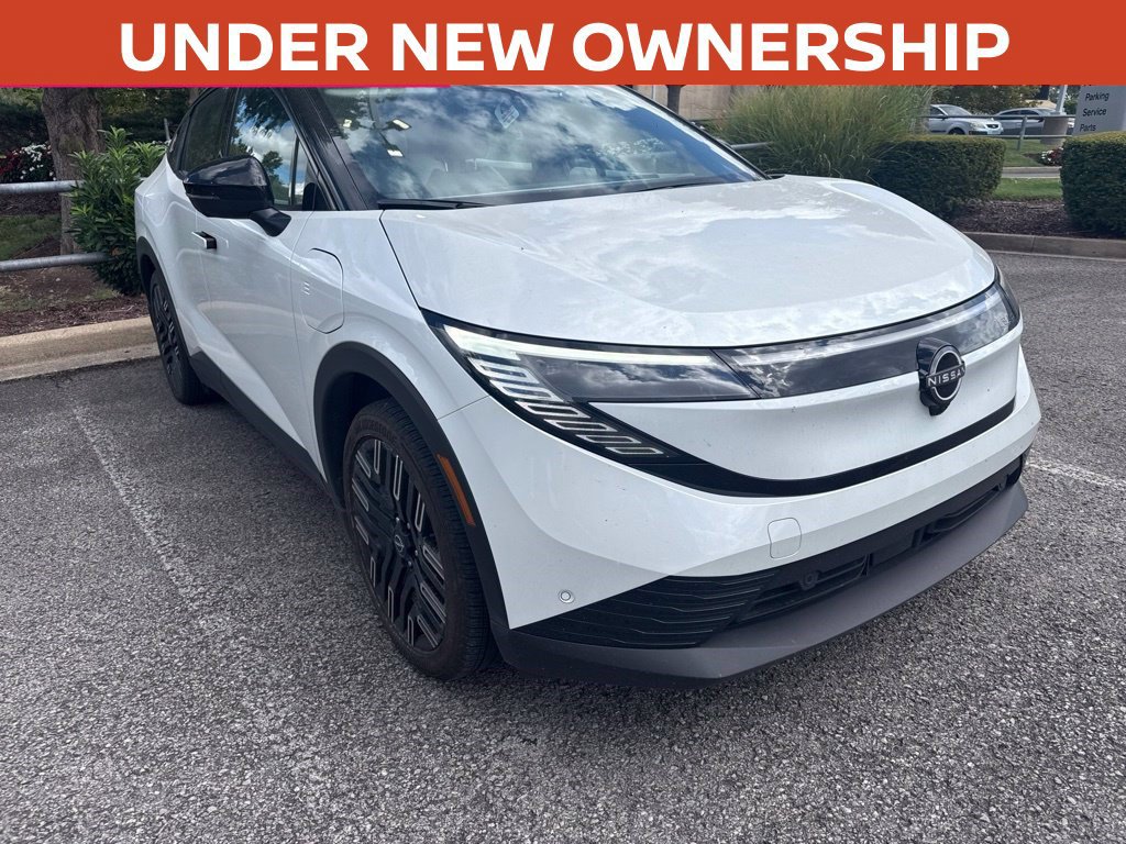 Certified 2026 Nissan Leaf Platinum+ w/ Cargo Package (Platinum+)