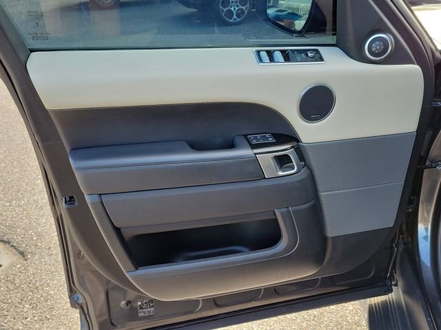 Used 2020 Land Rover Range Rover Sport HST image 18
