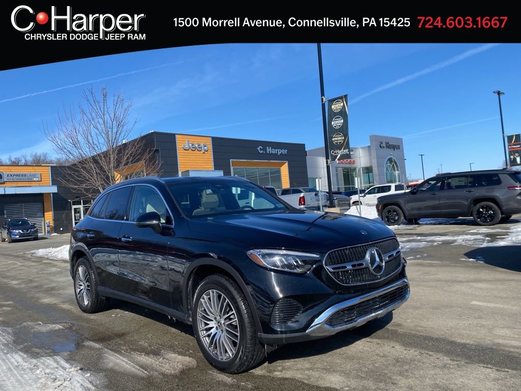 Used 2024 Mercedes-Benz GLC 300 4MATIC image 1
