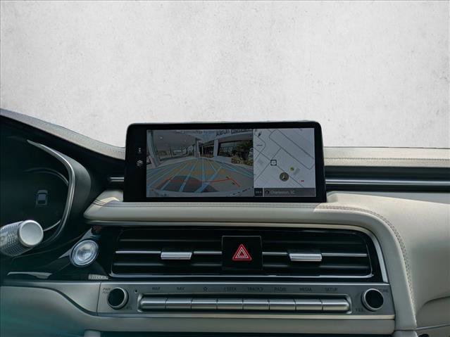 Used 2025 Genesis G70 2.5T image 13