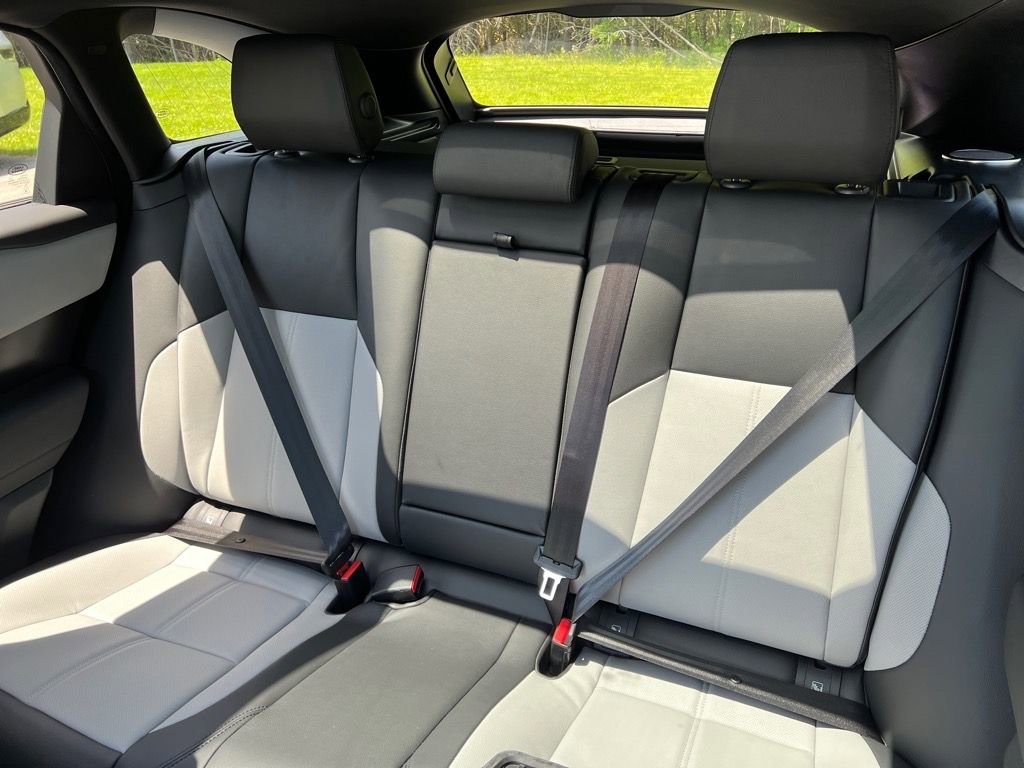 New 2026 Land Rover Range Rover Velar Dynamic SE image 21