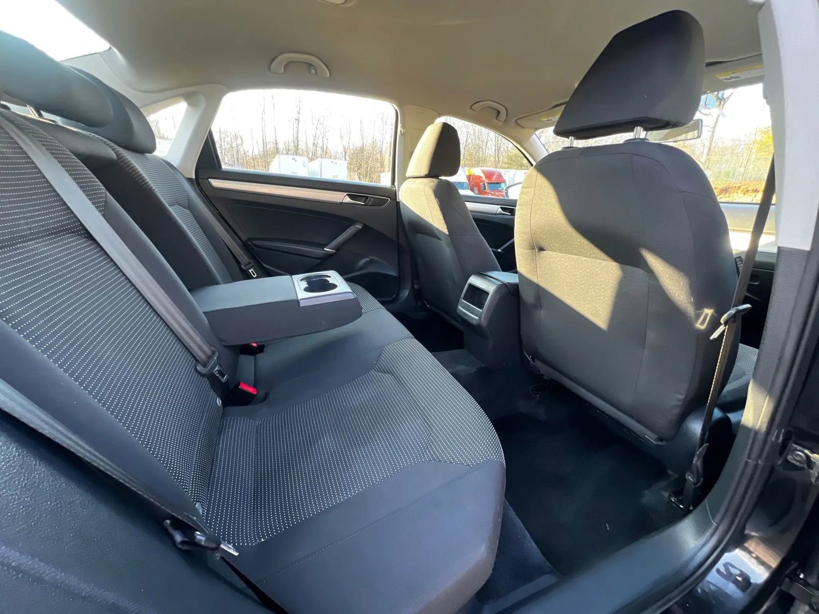 Used 2016 Volkswagen Passat 1.8T S image 10