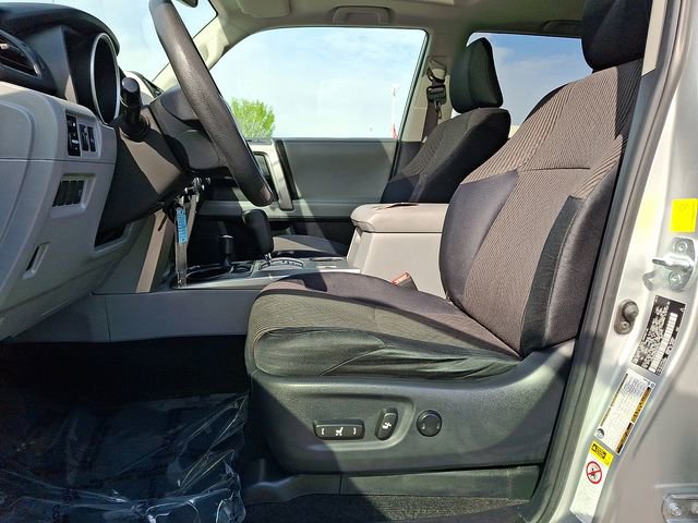 Used 2011 Toyota 4Runner SR5 AWD/4WD image 13