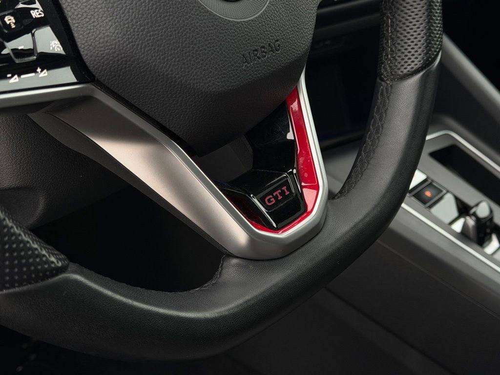Used 2022 Volkswagen GTI SE image 22