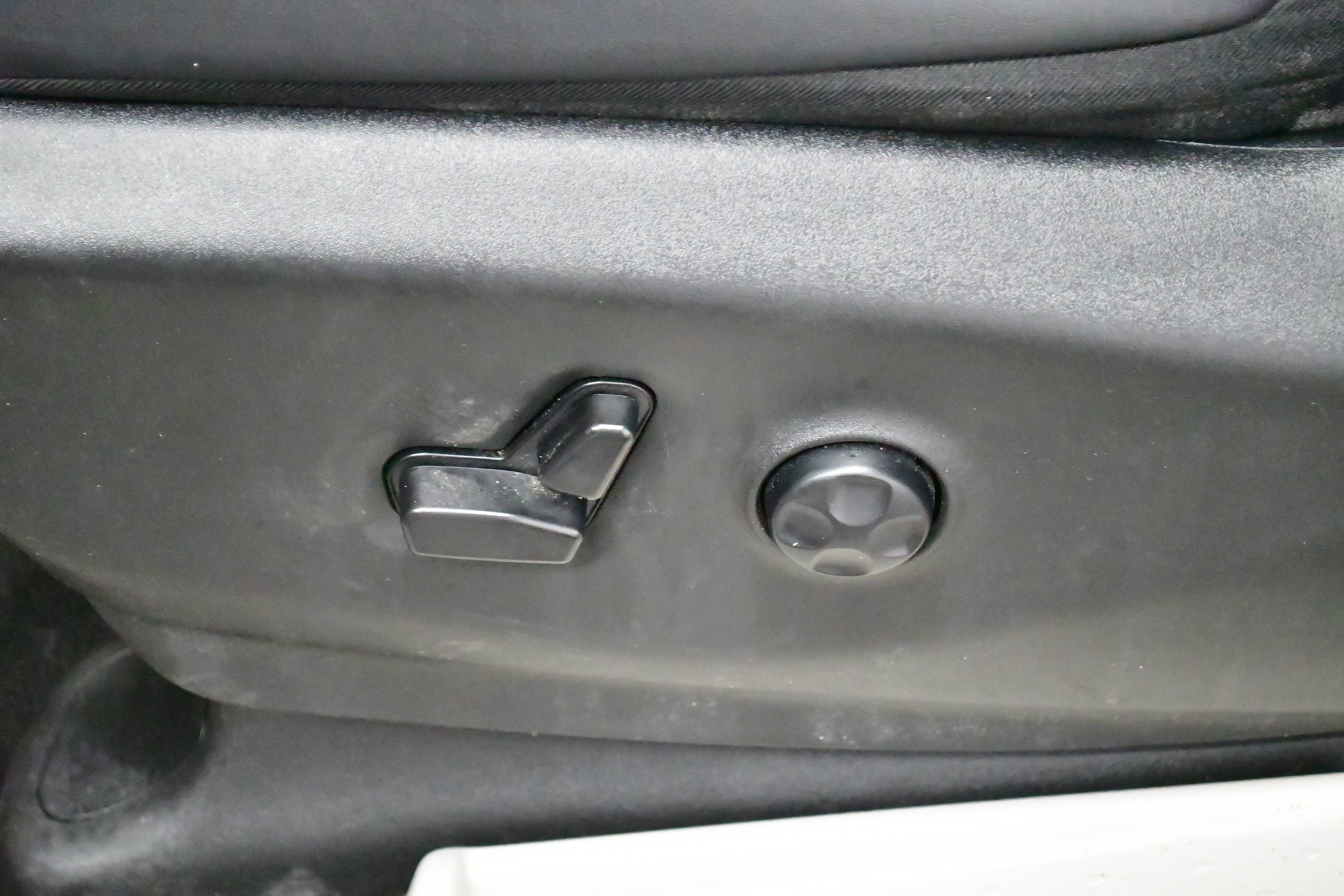 Used 2024 Chrysler Pacifica Touring-L image 29