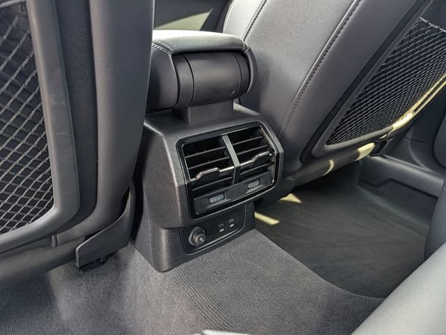 Certified 2025 Audi Q3 2.0T Premium AWD/4WD image 19