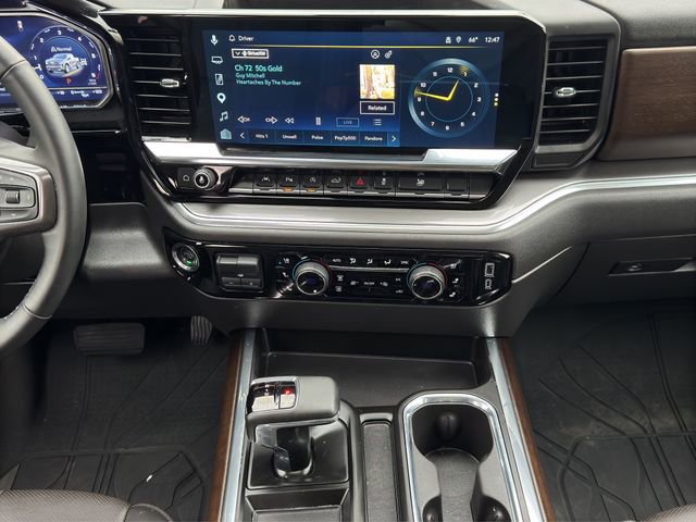 Certified 2025 Chevrolet Silverado 1500 High Country w/ High Country Premium Package AWD/4WD image 19