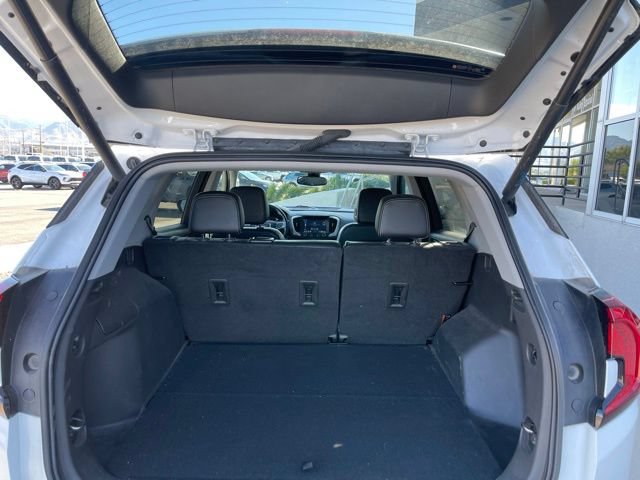 Used 2022 GMC Terrain SLT w/ Tech Package AWD/4WD image 14