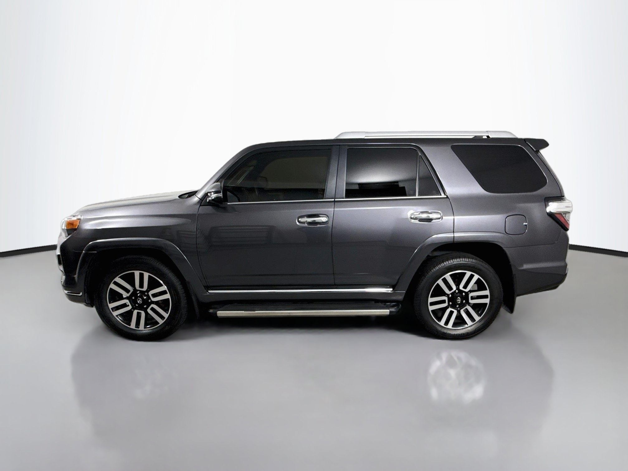 Used 2022 Toyota 4Runner Limited AWD/4WD image 4