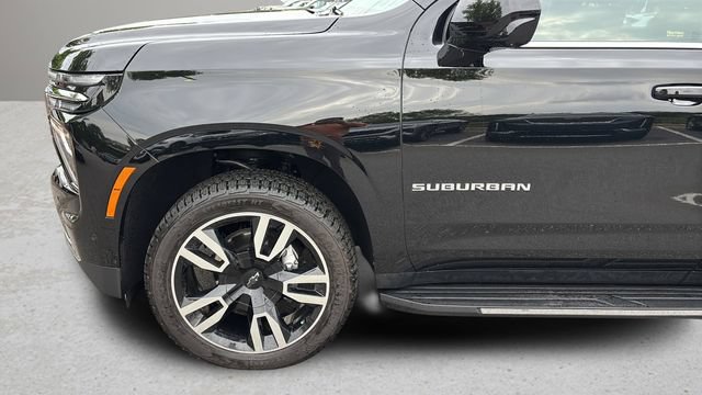 Used 2026 Chevrolet Suburban LS RWD image 23