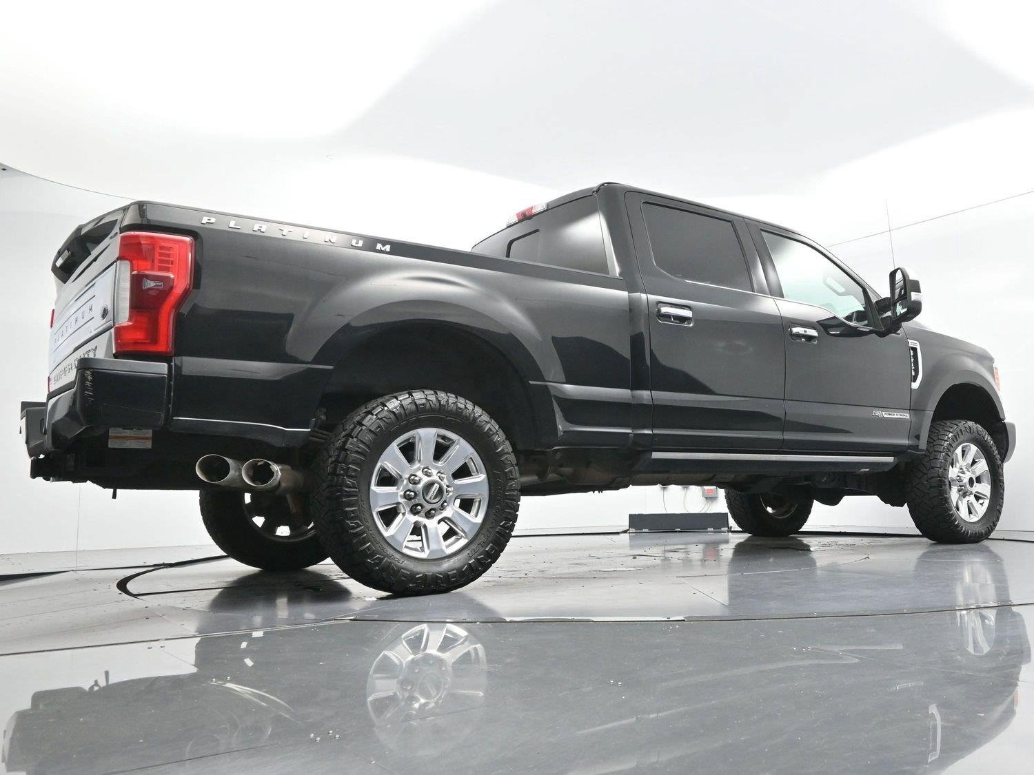 Used 2017 Ford F250 Platinum w/ Platinum Ultimate Package AWD/4WD image 53