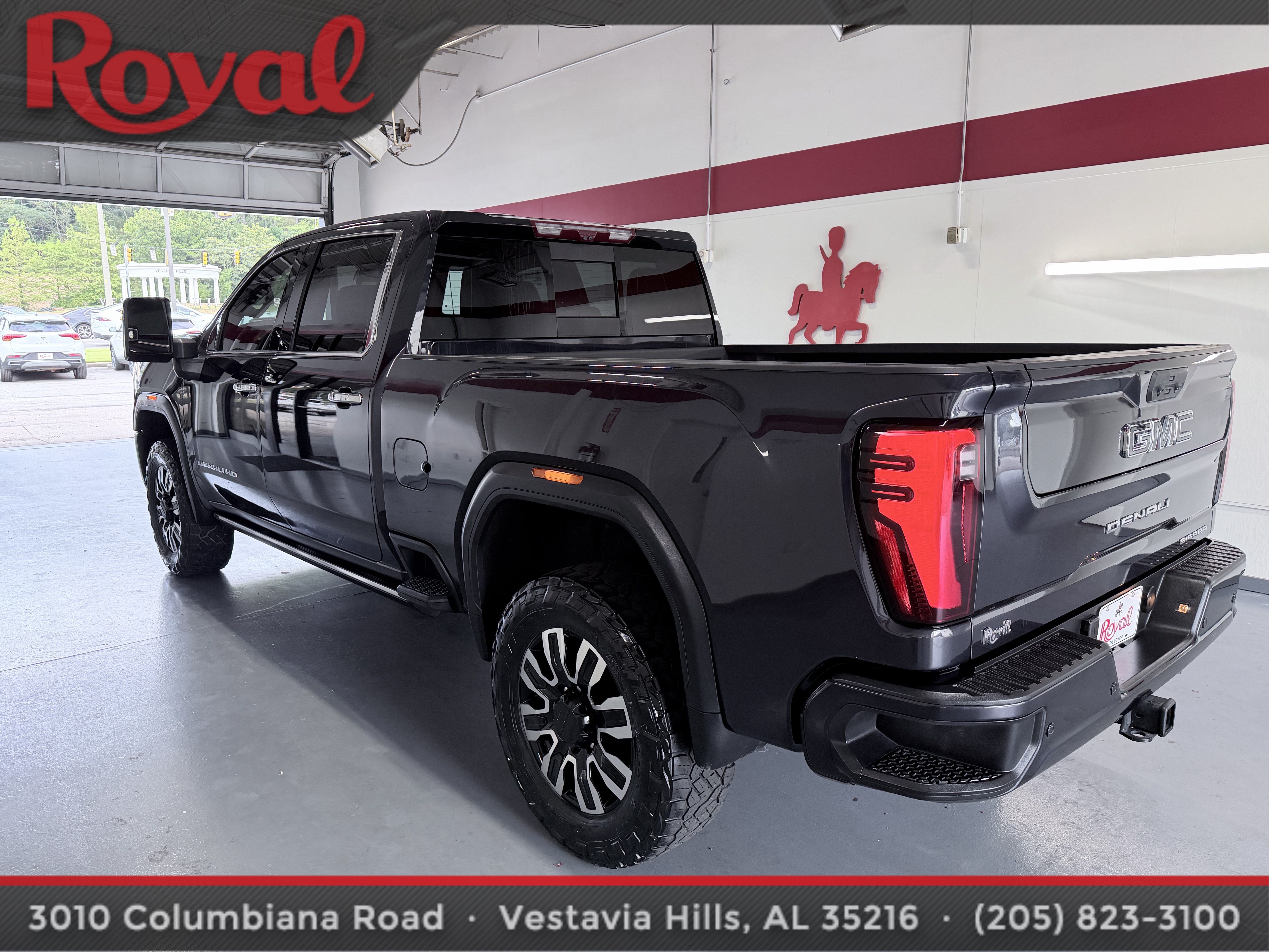 Used 2025 GMC Sierra 2500 Denali Ultimate w/ Max Trailering Package AWD/4WD image 6