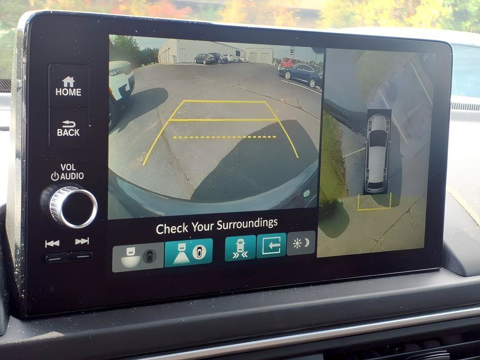Used 2025 Honda Pilot Elite image 22