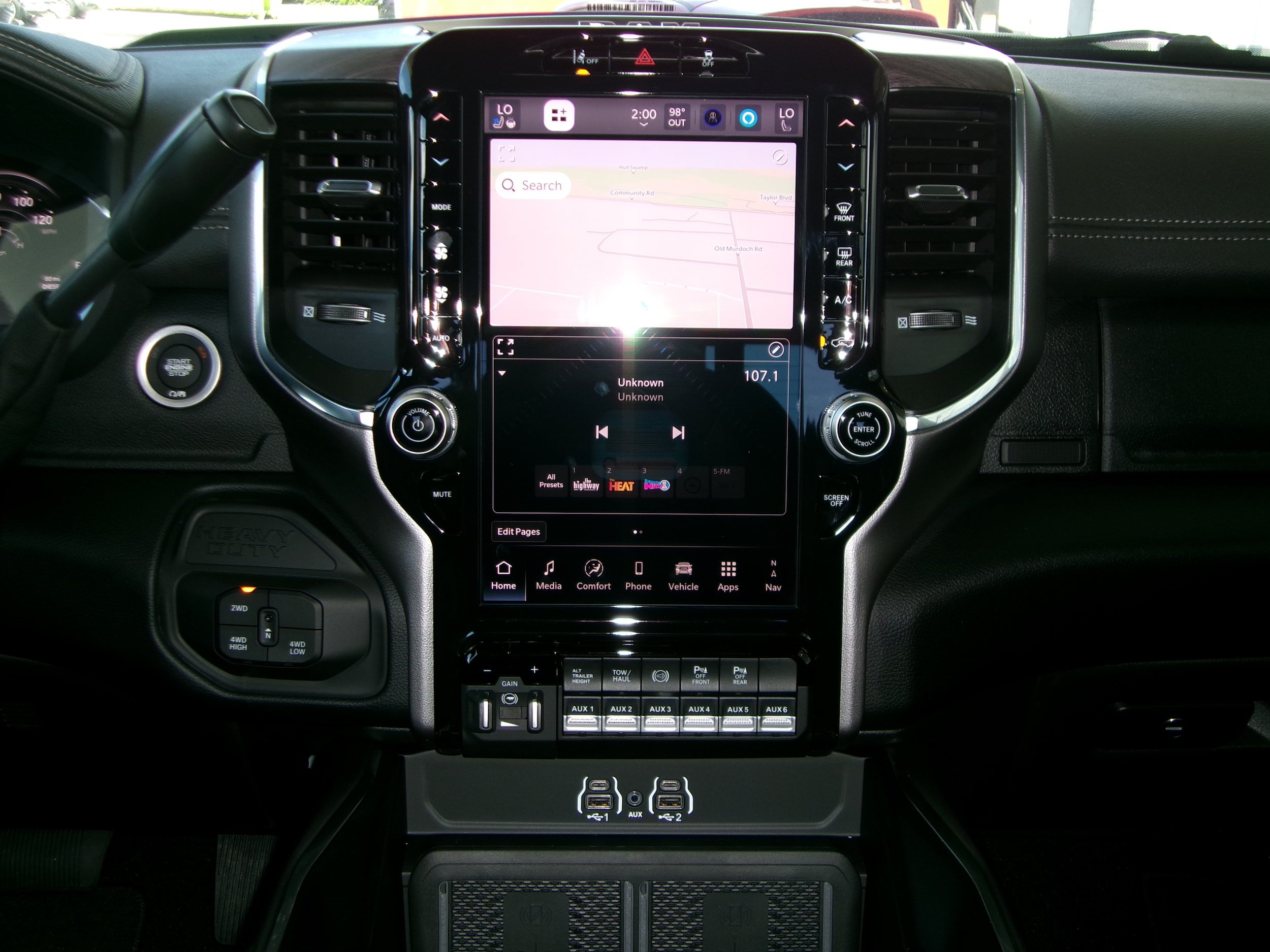 New 2026 RAM 3500 Laramie AWD/4WD image 13