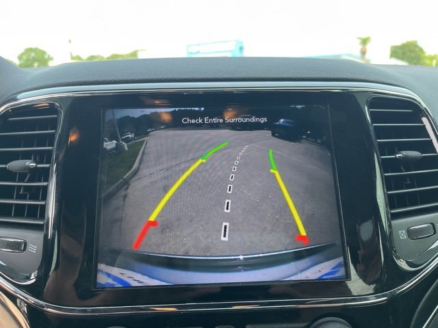 Used 2021 Jeep Grand Cherokee Limited image 23