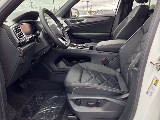 New 2026 Volkswagen Atlas Cross Sport SE FWD image 5