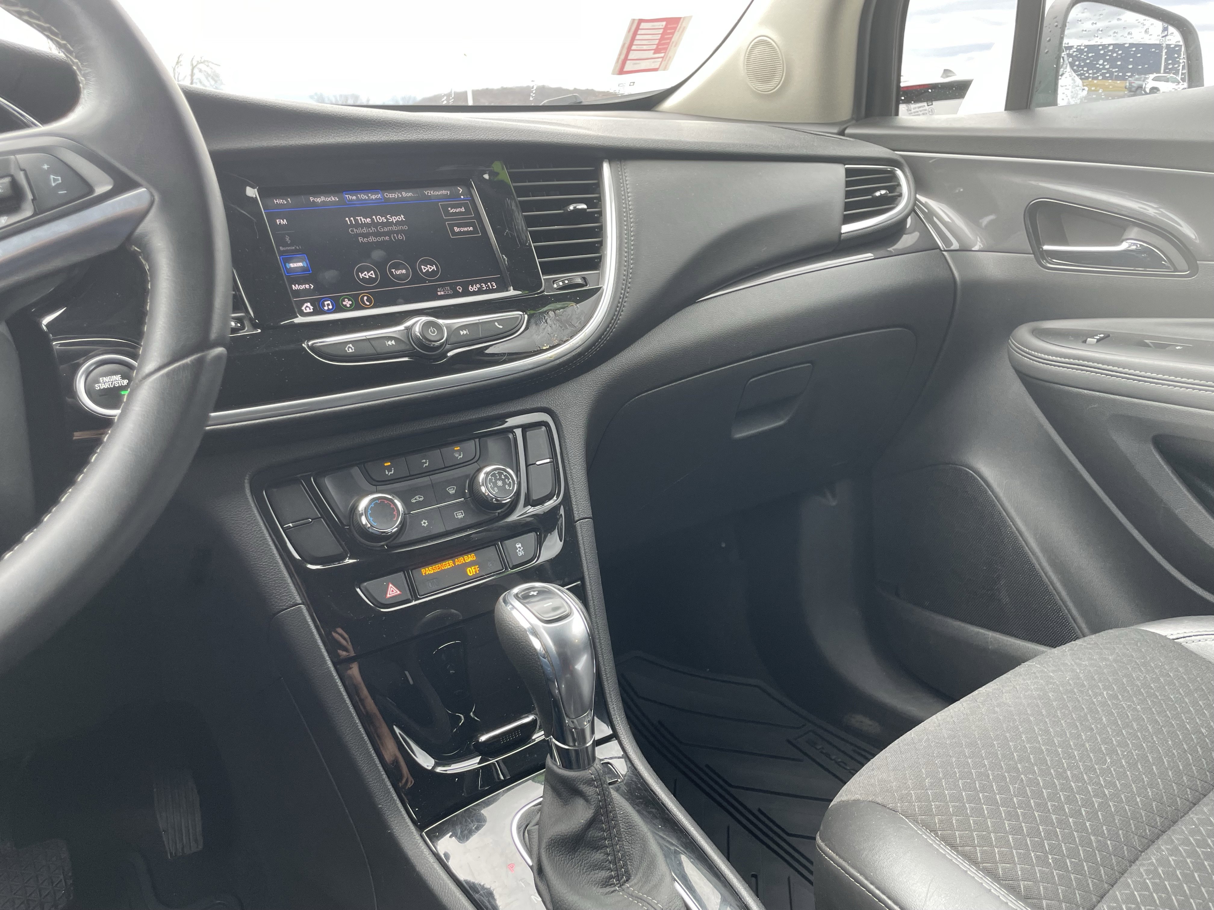 Used 2022 Buick Encore Preferred w/ Safety Package image 22