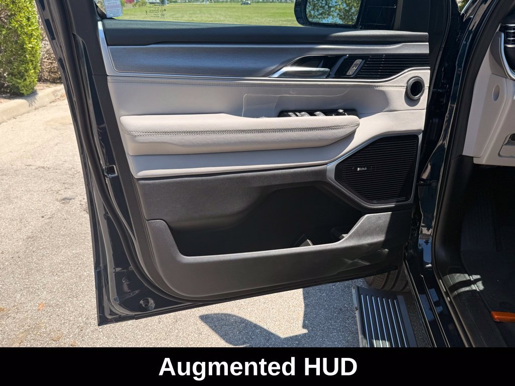 New 2026 Jeep Grand Wagoneer Limited AWD/4WD image 33