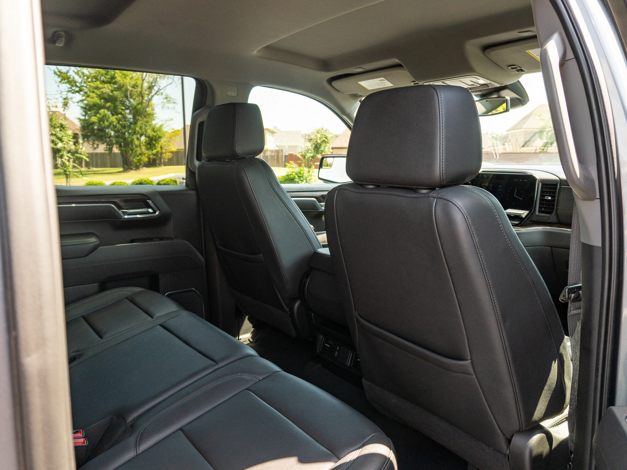 Used 2025 GMC Sierra 1500 SLT AWD/4WD image 16
