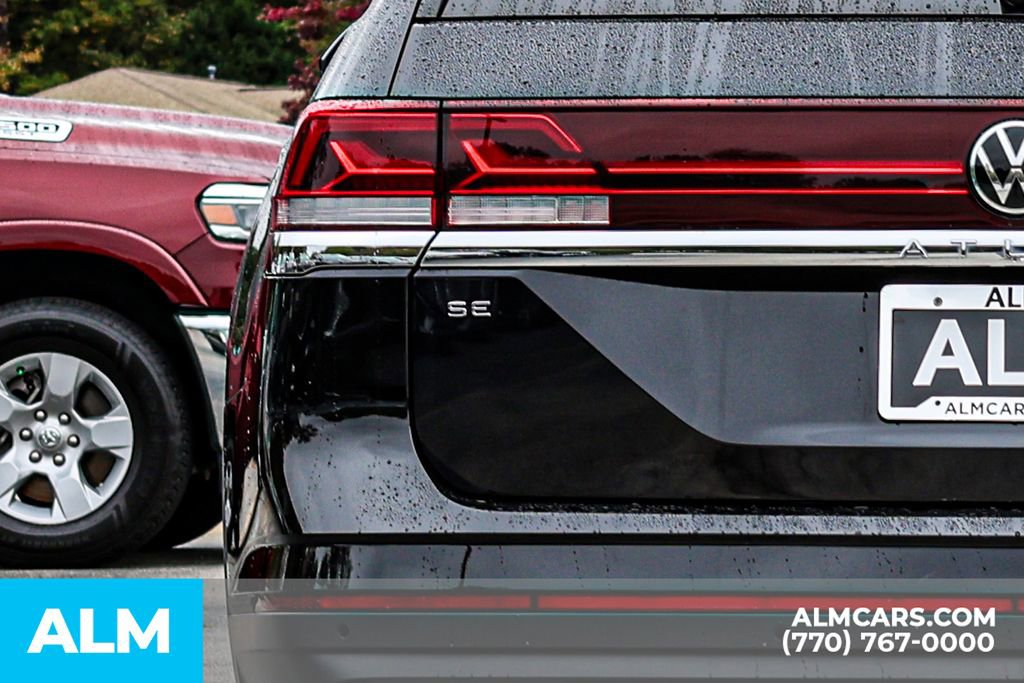 Used 2025 Volkswagen Atlas SE image 13