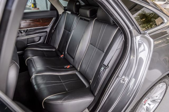 Used 2019 Jaguar XJ R-Sport image 41