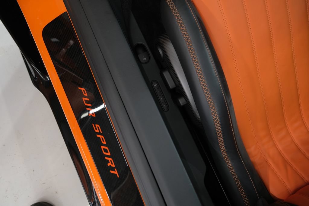 Used 2023 Bugatti Chiron Pur Sport AWD/4WD image 62