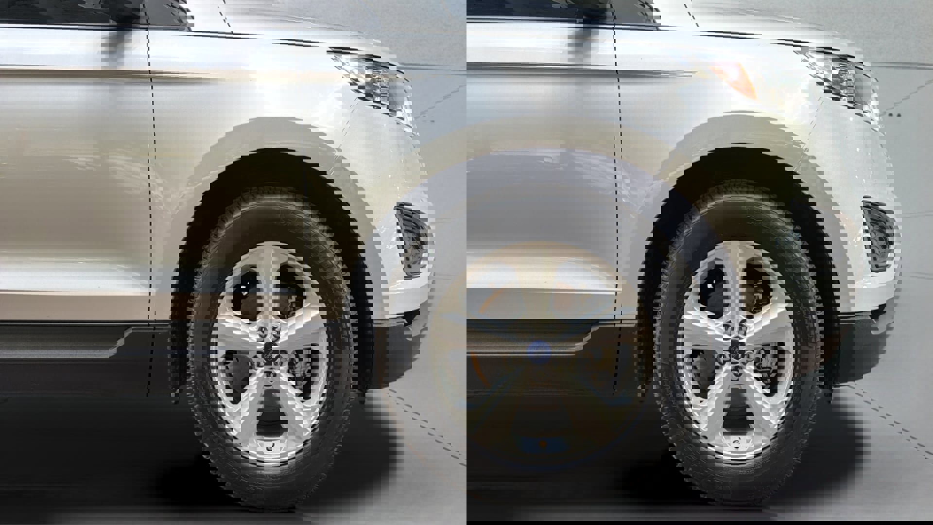 Used 2016 Ford Edge SE image 36