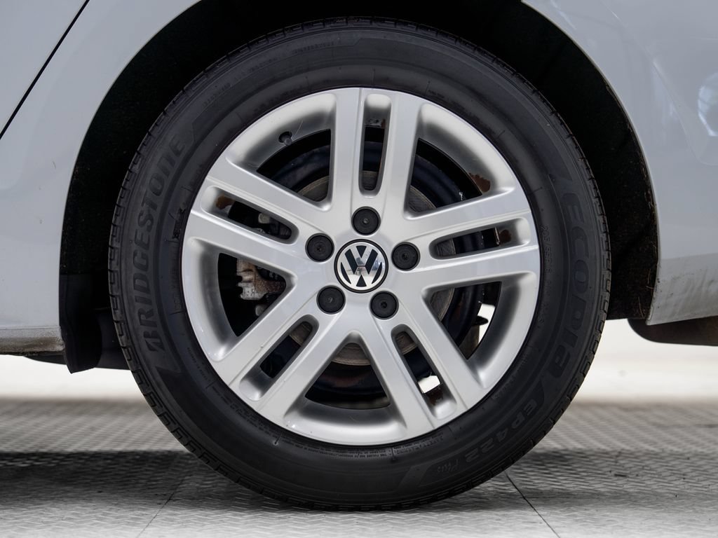 Used 2017 Volkswagen Jetta S w/ Jetta S Cold Weather Package FWD image 27