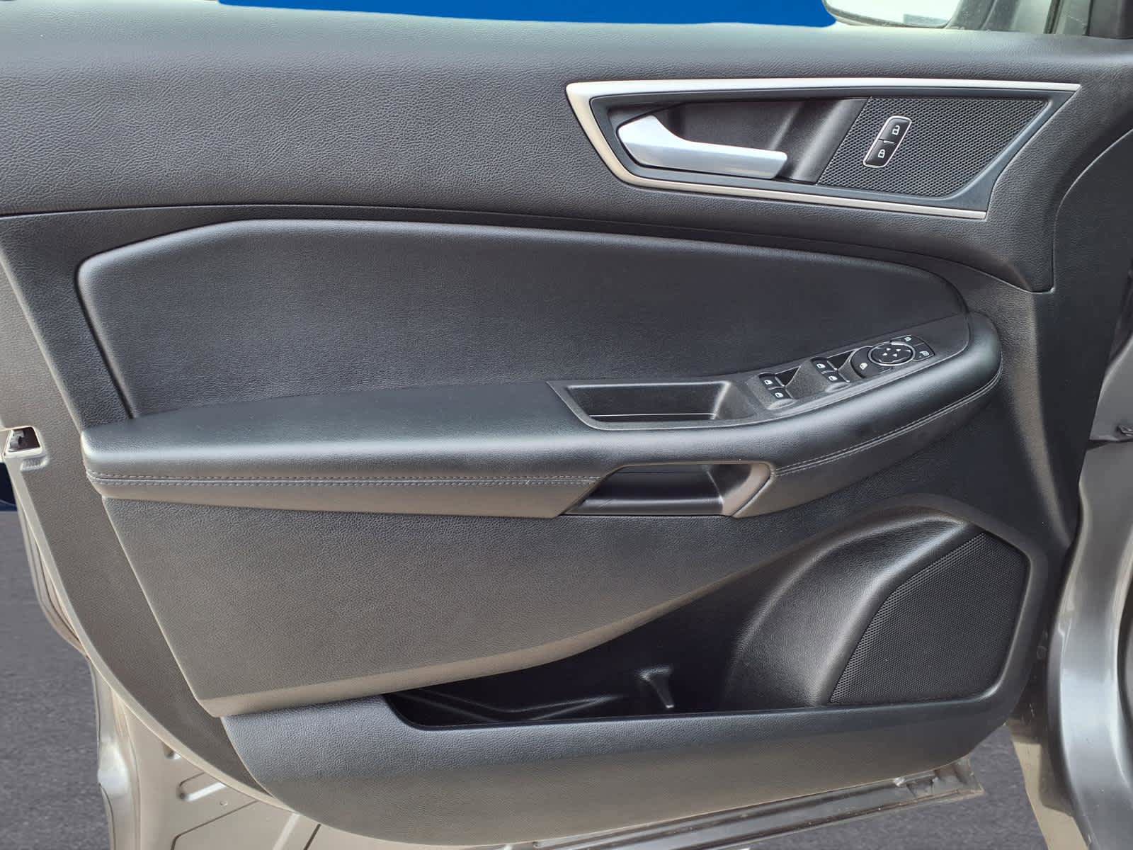 Used 2024 Ford Edge SEL AWD/4WD image 12