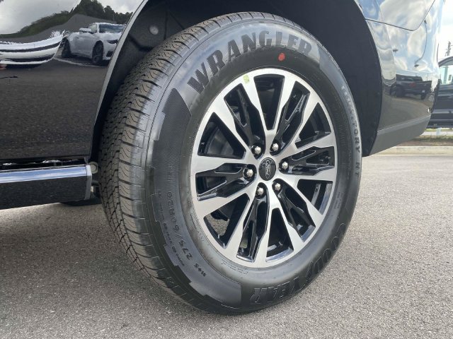 New 2026 Ford Expedition Platinum AWD/4WD image 9
