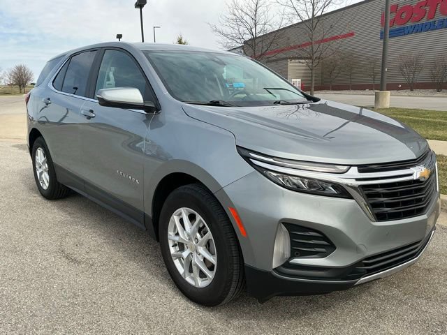 Used 2024 Chevrolet Equinox LT image 2