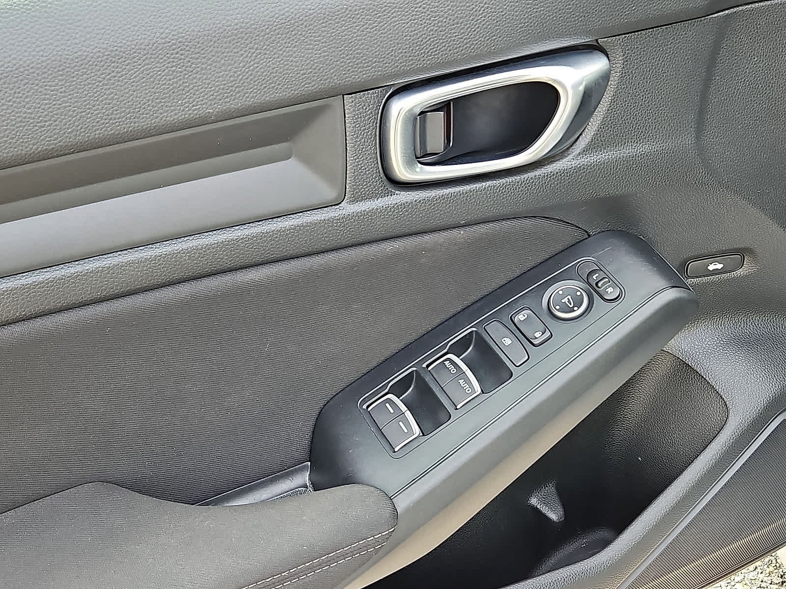 Used 2025 Honda Civic Sport image 27