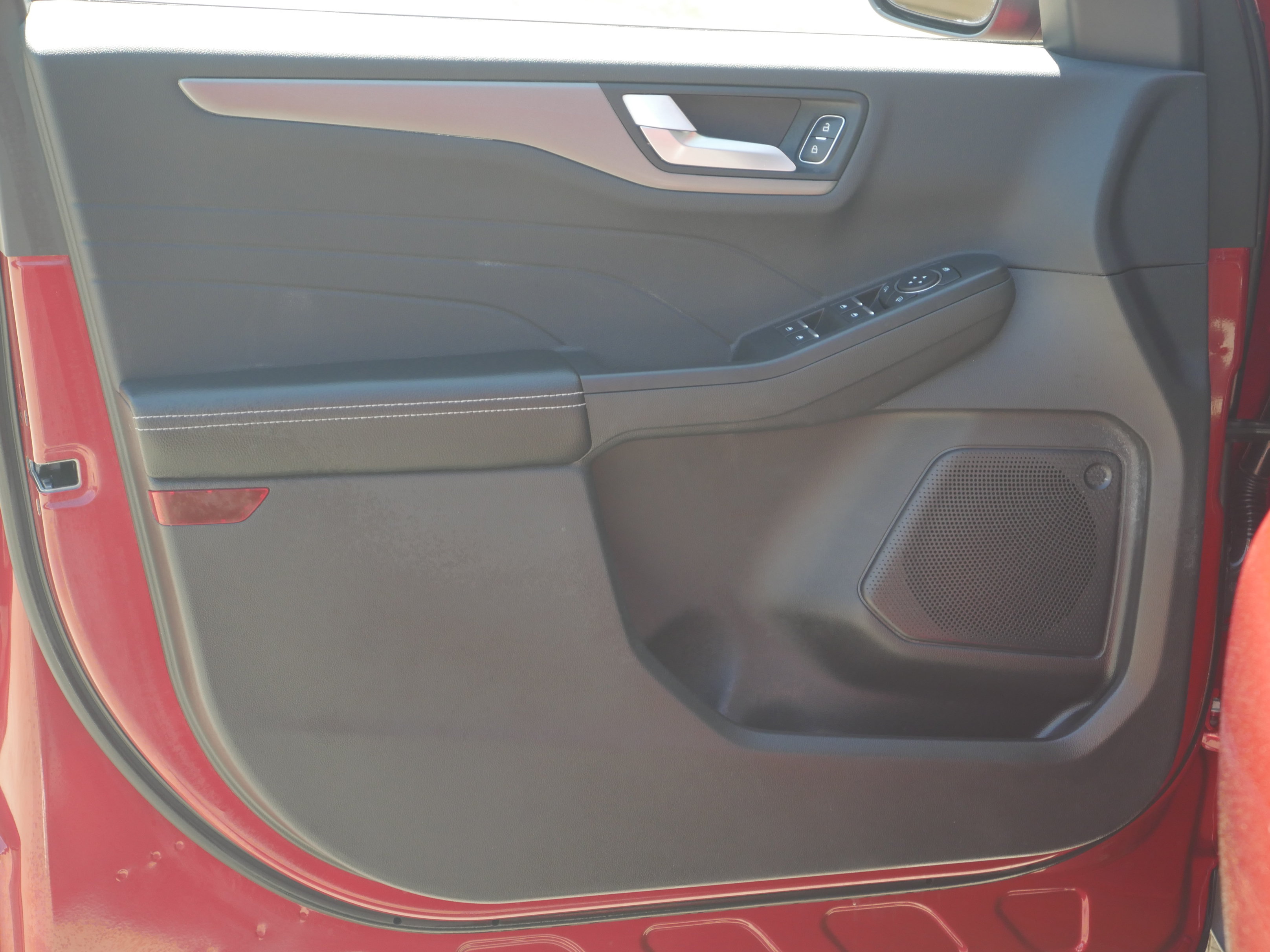 Certified 2024 Ford Escape SE FWD image 33