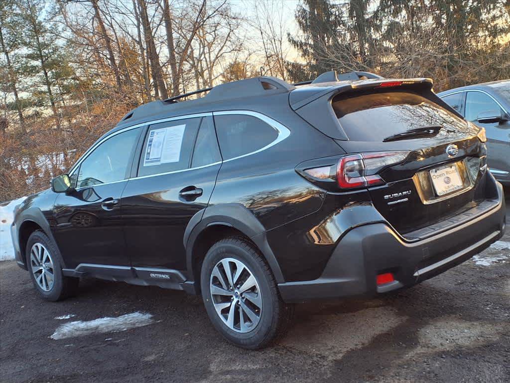Used 2024 Subaru Outback Premium image 5
