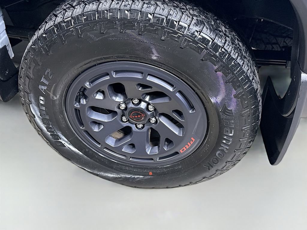 Used 2025 Nissan Frontier PRO-4X w/ Pro Convenience Package image 29