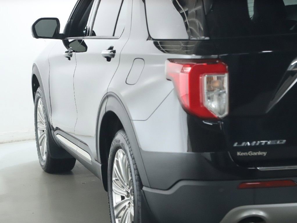 Used 2021 Ford Explorer Limited w/ Equipment Group 301A AWD/4WD image 45