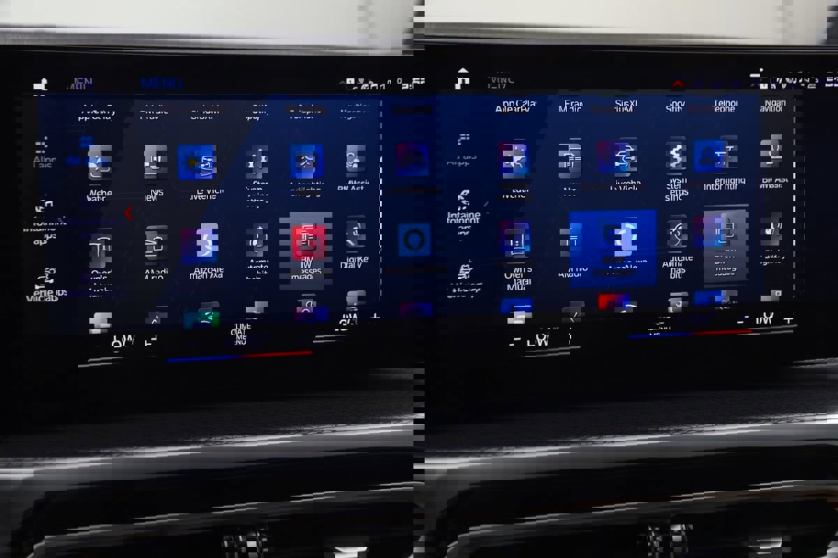 Used 2023 BMW M2 w/ Lighting Package image 47