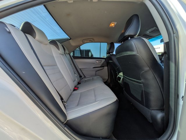 Used 2017 Toyota Camry SE image 18