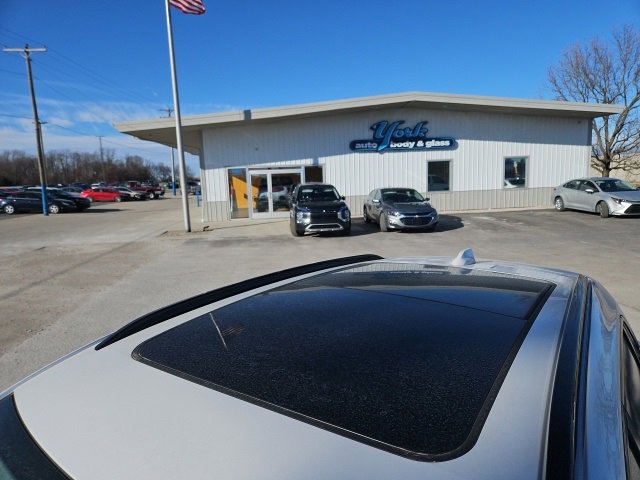 New 2025 Buick Envision Sport Touring image 11