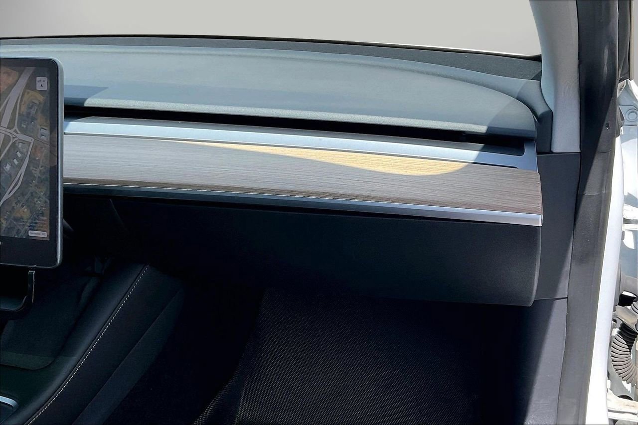 Used 2022 Tesla Model 3 Long Range image 22