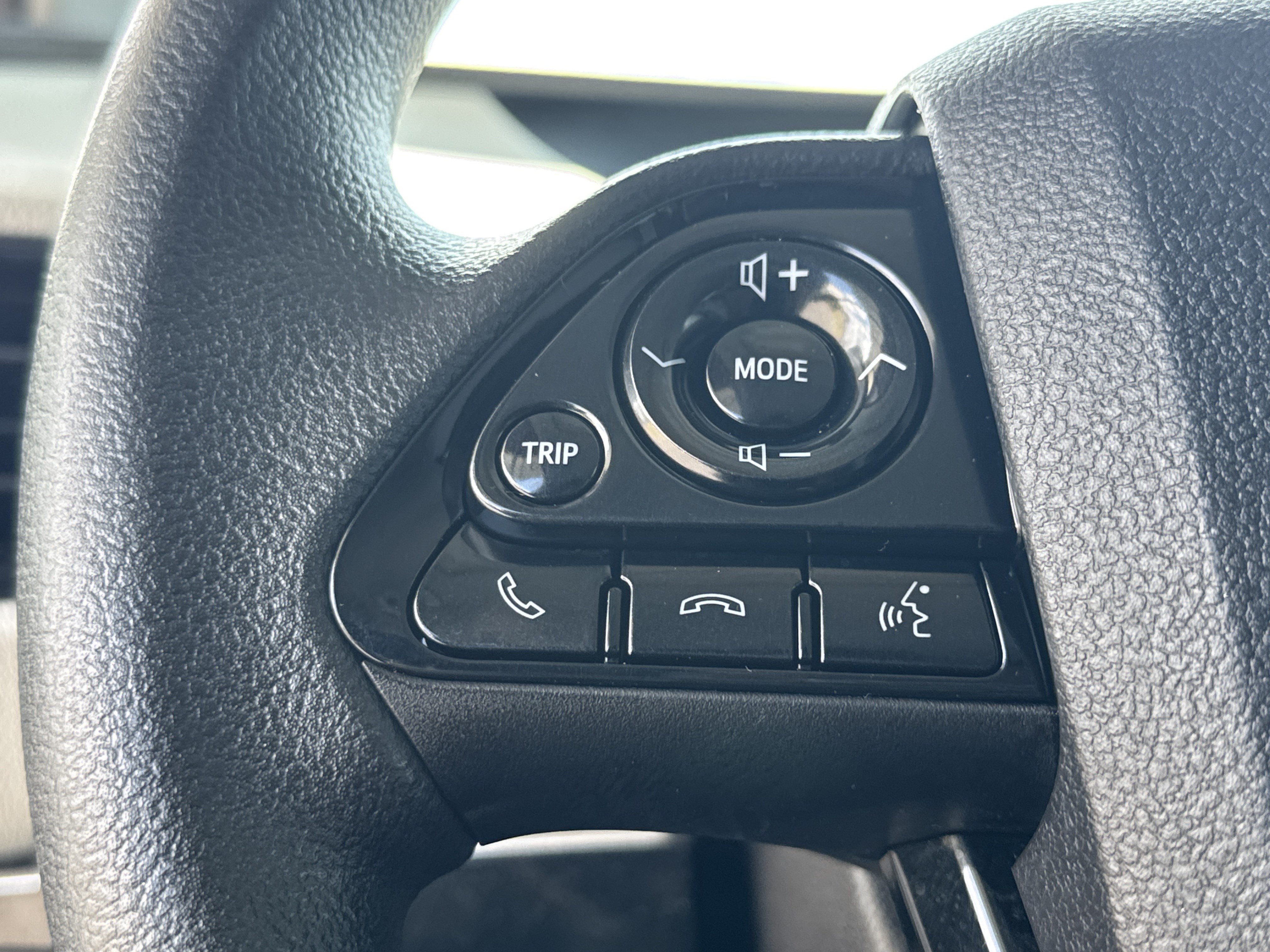 Used 2022 Toyota Prius LE FWD image 20