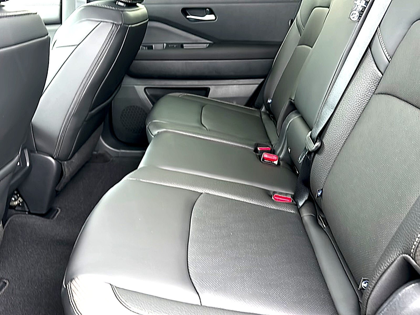 New 2026 Nissan Pathfinder SL FWD image 15