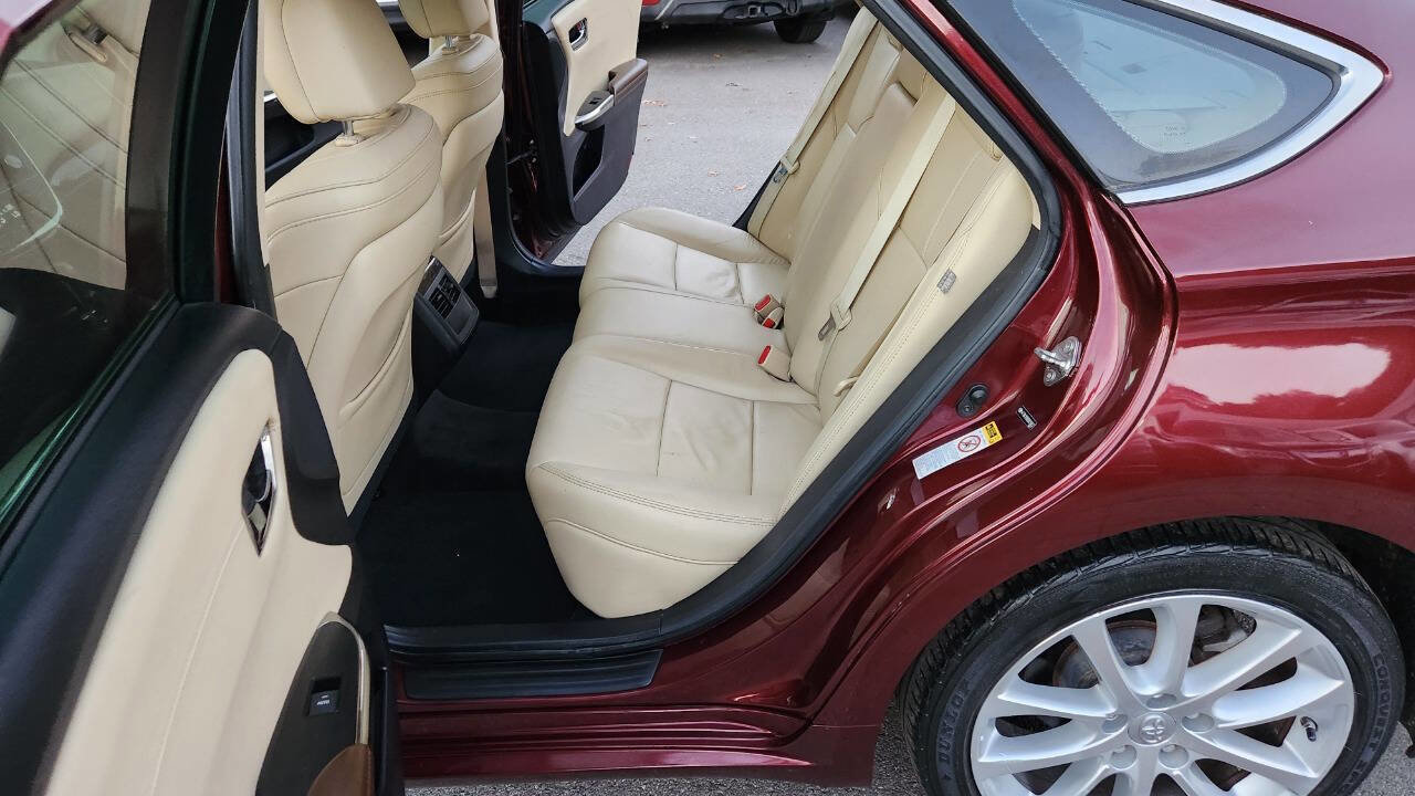 Used 2013 Toyota Avalon XLE Touring image 32