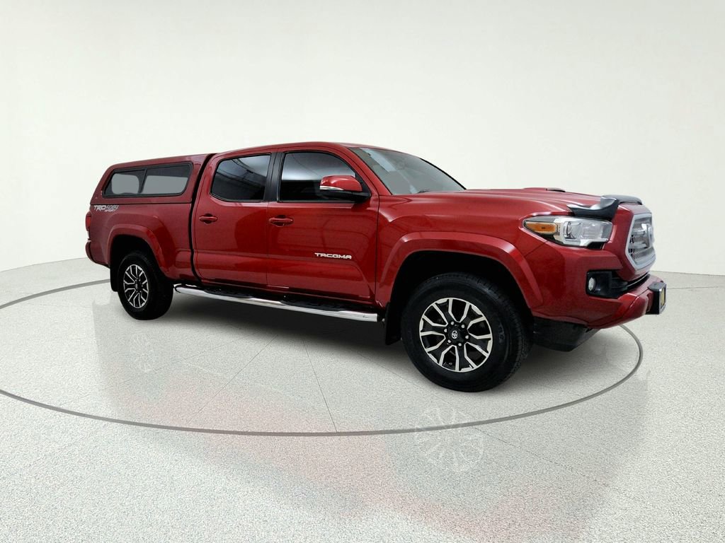 Used 2017 Toyota Tacoma TRD Sport AWD/4WD image 10