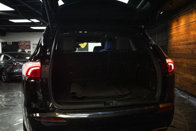 Used 2024 Buick Enclave Premium image 7
