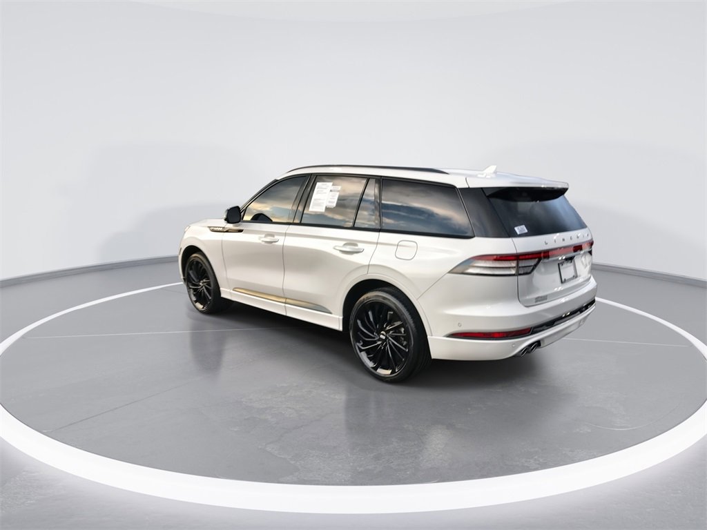 Used 2023 Lincoln Aviator Black Label w/ Jet Package image 6